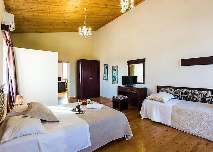 Lefteris Holiday Home